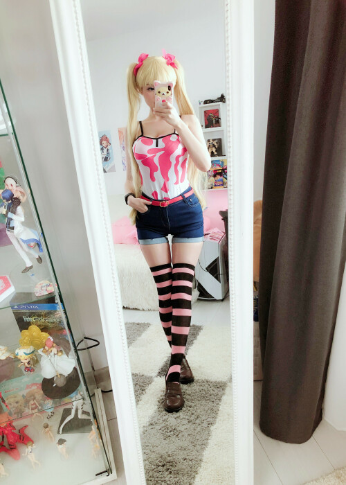 Airi Akizuki selfies by Hidori Rose 07