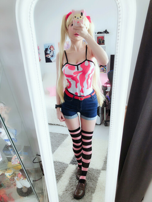 Airi Akizuki selfies by Hidori Rose 11