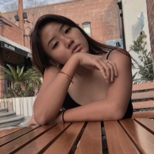 Airlia Loe04f8c2f6cd2dc53