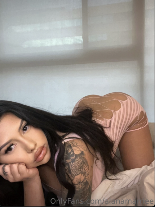 AlanaMarie140e8c748eba1106b0