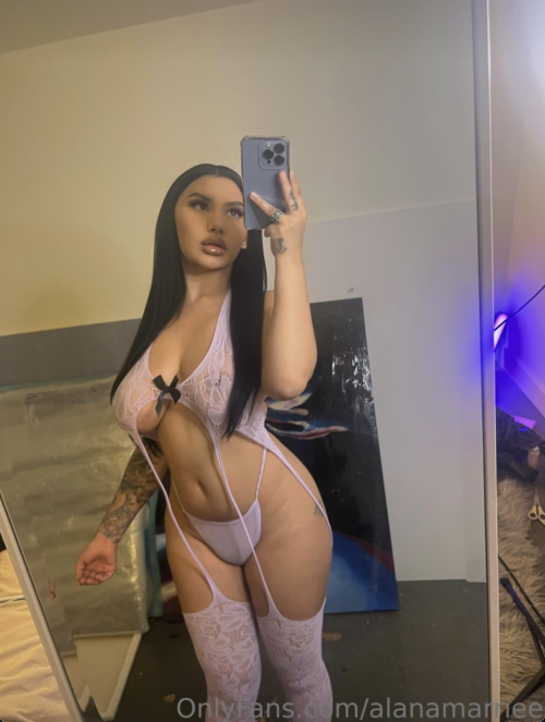 AlanaMarie2069abf653a6891a90