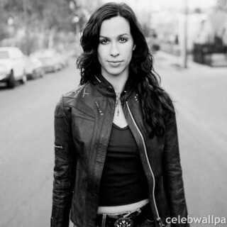Alanis-Morissette-23