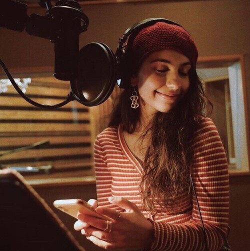 Alessia Cara R0510c1b40d3bc88f307