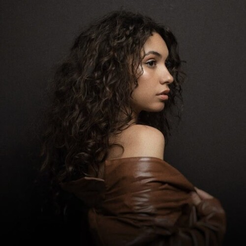 Alessia Cara R061fa2288f12f55c8a6