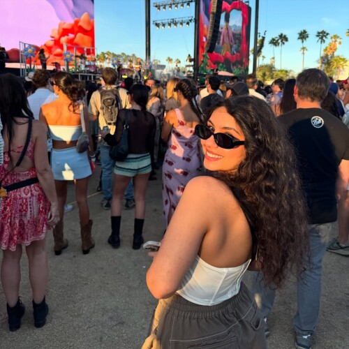Alessia-Cara-R065091fd7afbd01df12