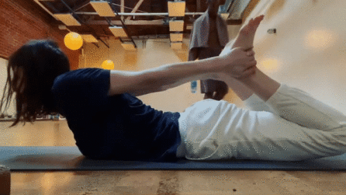 AlexandradDaddarioYoga27bf20e71a6bba98.gif