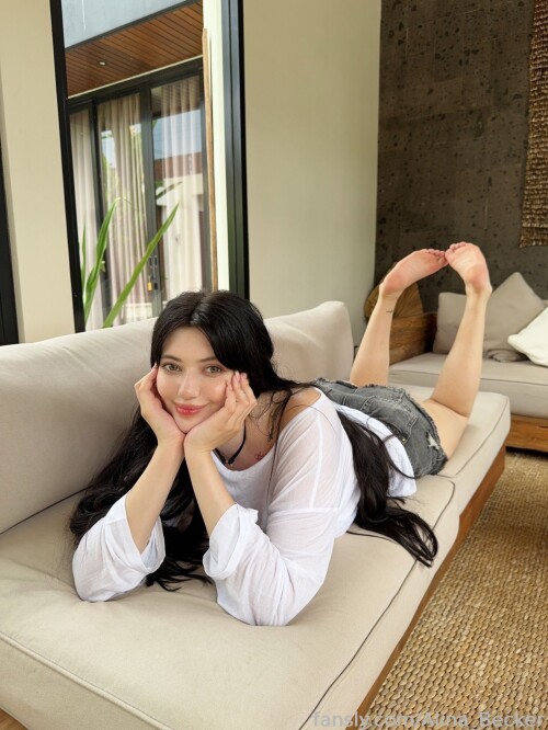 Alina Becke... oloc02e1mg5558b32b19703614