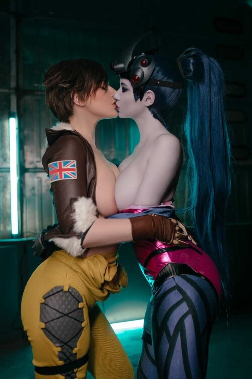 Alina Becker Widowmaker x Tracer 3462a6cf270e63c3ca