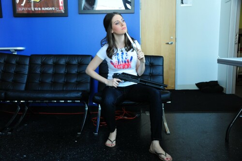 Alison Brie Feet 386606357f1af35481c643