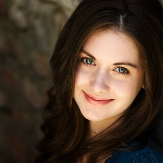 Alison_Brie_background15e3344ef4dff669c9