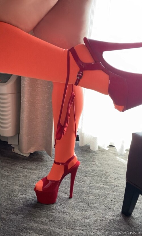 All-about-the-heels--part-2-of-Velma-set-specifically-for.-2d047526bdf2cd1ea.jpeg