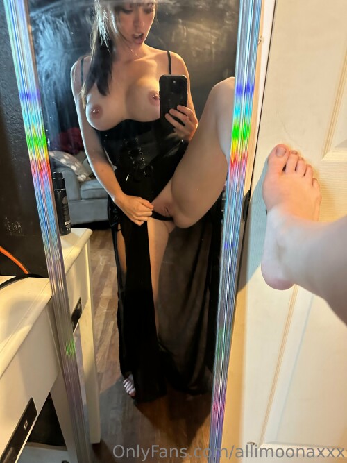 Alli Moona OnlyFans 5298b710 26c1 4009 8fa2 de192ce8fb49e55c7b4bd7d34729