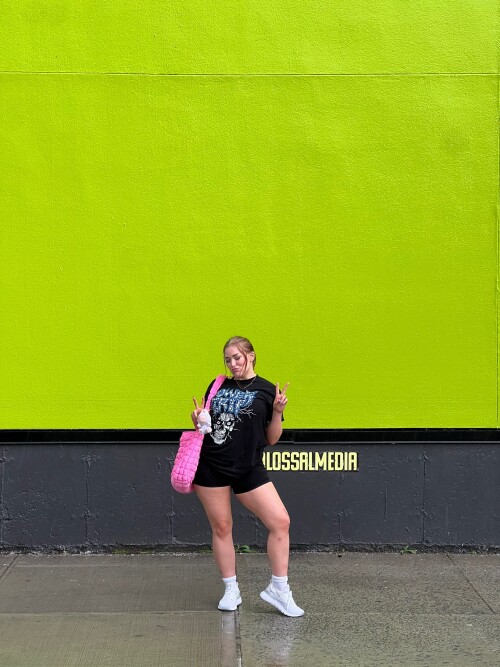 Allie Katch 7531823230957505823 000032fe6cd7681911e1f