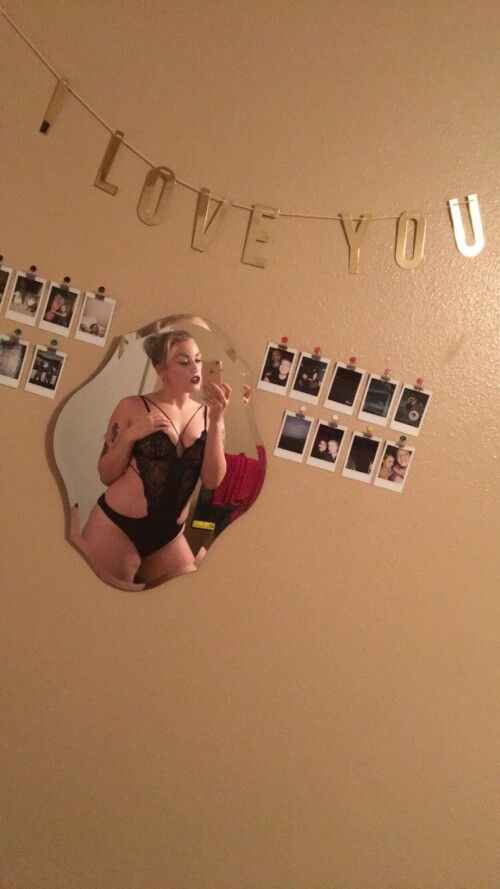 Allie Katch YMLEoXo13885cbeb6699546