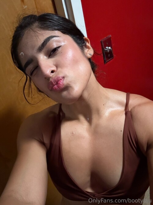 Always working hard230b39f704772d36