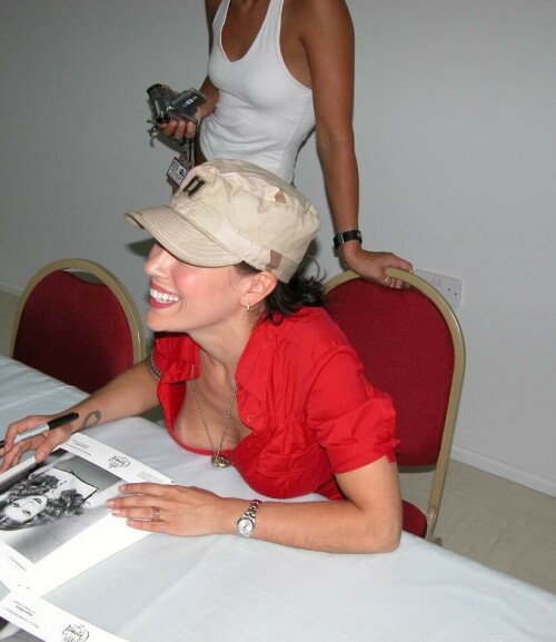 Alyssa Milano 007