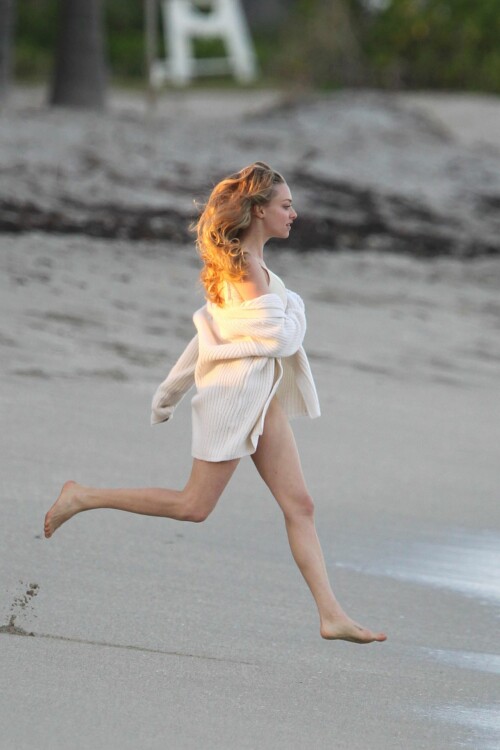 Amanda Seyfried Photoshoot Miami 7