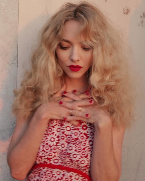 AmandaSeyfried 604e3248bdc5eb492