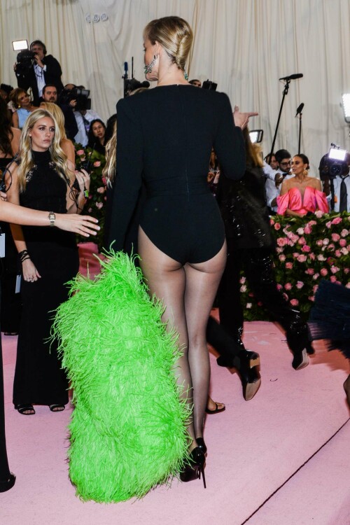 Amber Valletta 2019 Met Gala 05