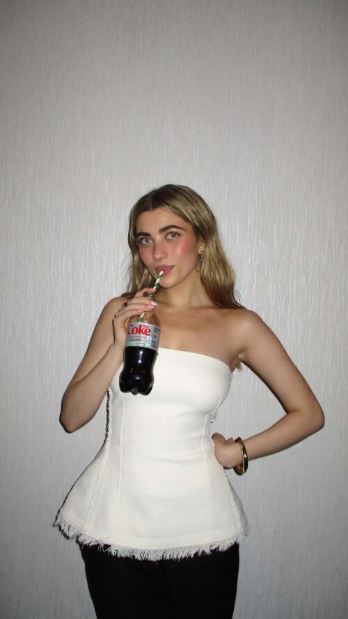 Amelie Zilber 121a153c6449db9cbf