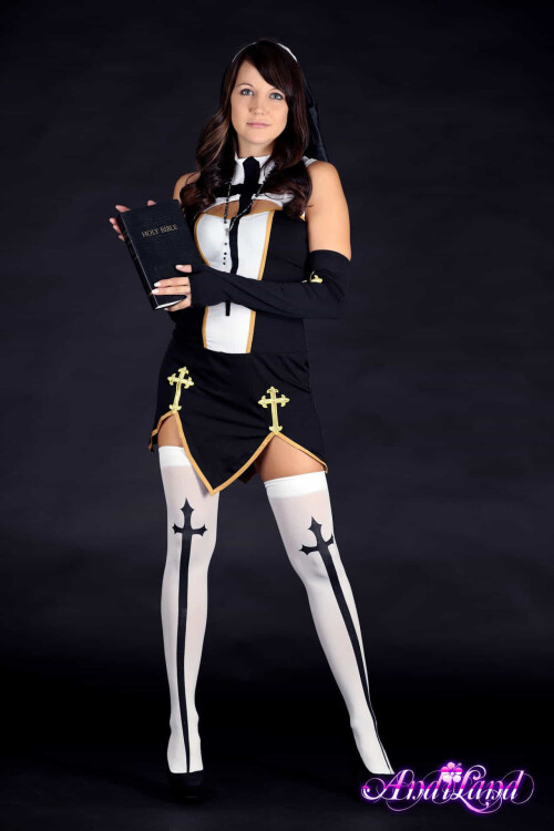 Andi Land Naughty Nun Set 649 0003ee03a3e48a115a67