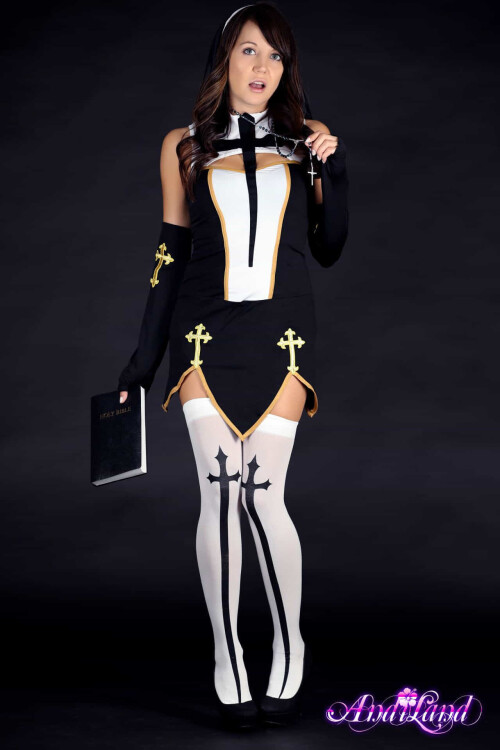 Andi Land Naughty Nun Set 649 0006701d58974b4f7463