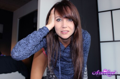 Andi-Land-Set-694-01710e1e8a9e3828904.jpeg