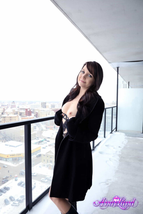 Andi-Land-Set-717-048ee2517d70bdc22c6.jpeg