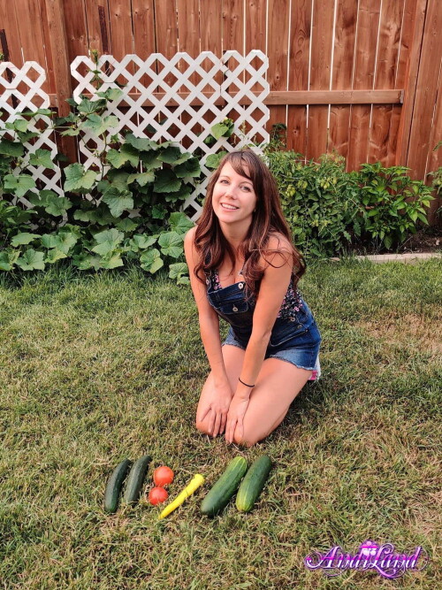 Andi-Land-Set-798-006d7659379d3b0977b.jpeg