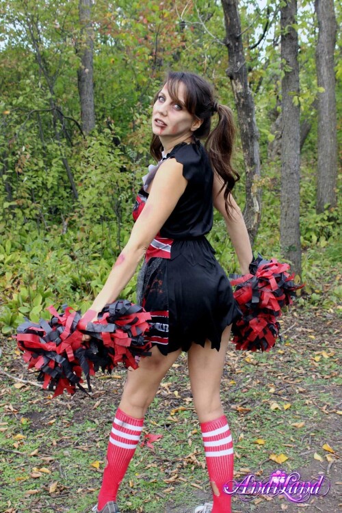 Andi-Land-Set-811-011cf5cfbcdca8876c1.jpeg