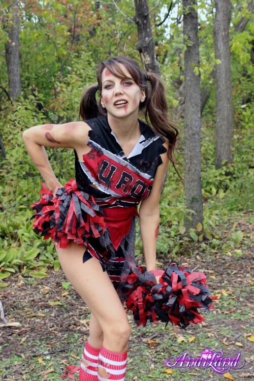 Andi-Land-Set-811-016b172ebefea0c73a9.jpeg