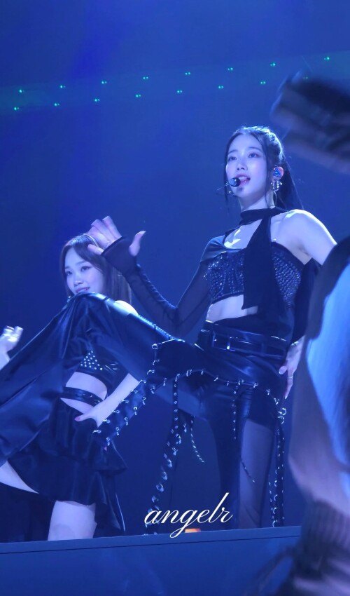 Angel R 1855924592033853819 2db14b765dc25e271