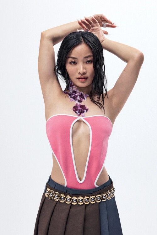 Anna Sawai R007e870586842206e5e