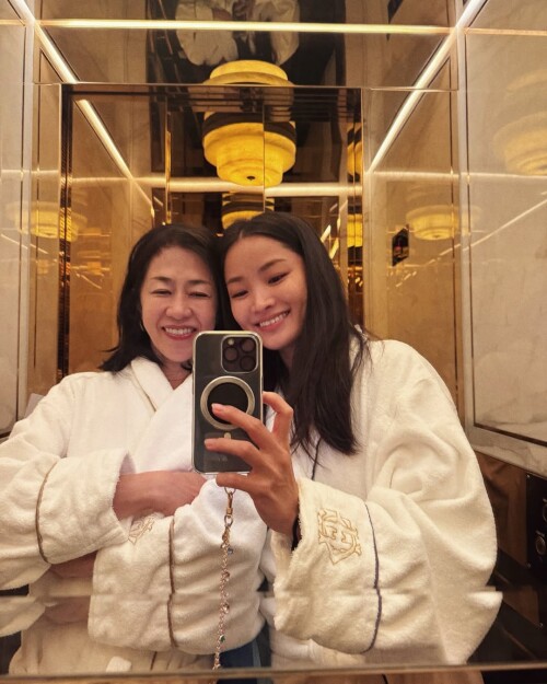 Anna Sawai R009314135c465e5ce5b