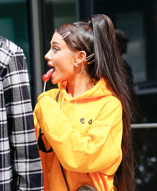 Ariana Grande 2018 02087499ec6536809d