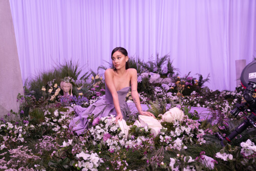 Ariana 01599634cac9e63411d