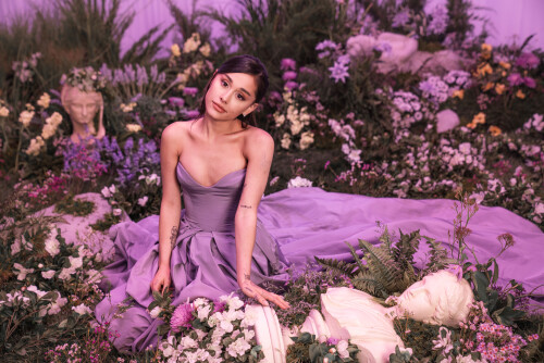 Ariana 03310f75b4e149833e3