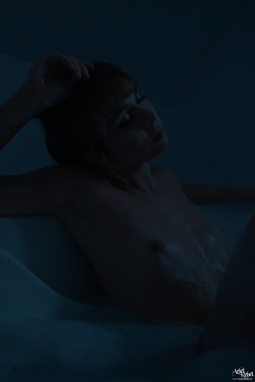 ArielRebel ArtsyBath 35 lg8e84acee9ad87ab4