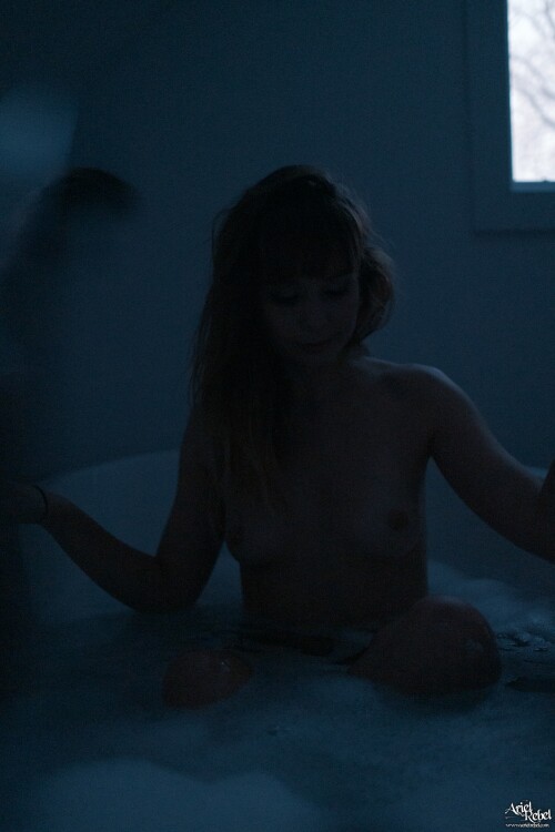 ArielRebel ArtsyBath 59 lgba5a301192831cbd