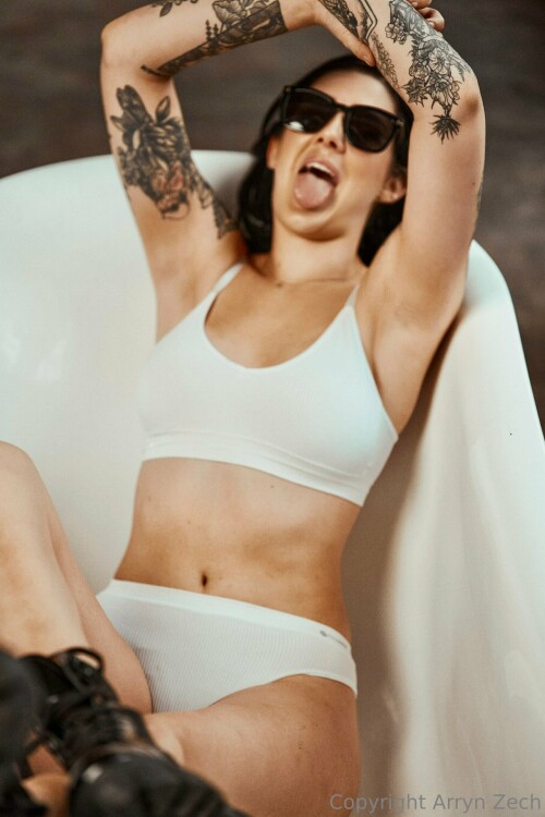 Arryn tub 4de23688babad6f7a