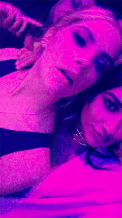 Ashley-Benson--Shay-Mitchell-AshleyShay019ef72b54b6aae38d