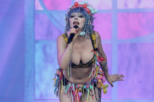 Ashnikko 4a5e353daee17ffab