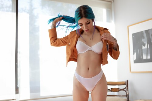 Attack on Me 58f5d3cd29676a714