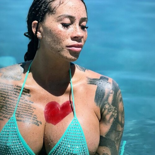 B0BFA563 12AA 417C 9862 0D66A3BBD2C3