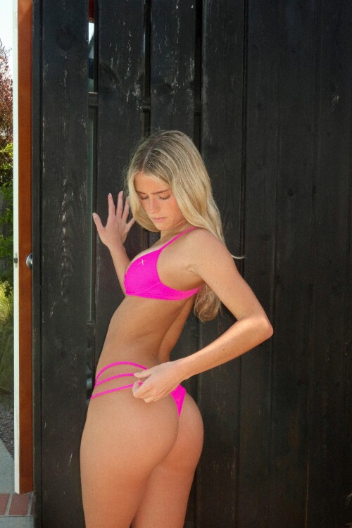 B1522FD3 0295 4D7C 8FD9 8B9F0B396623fc4f26db4872d499