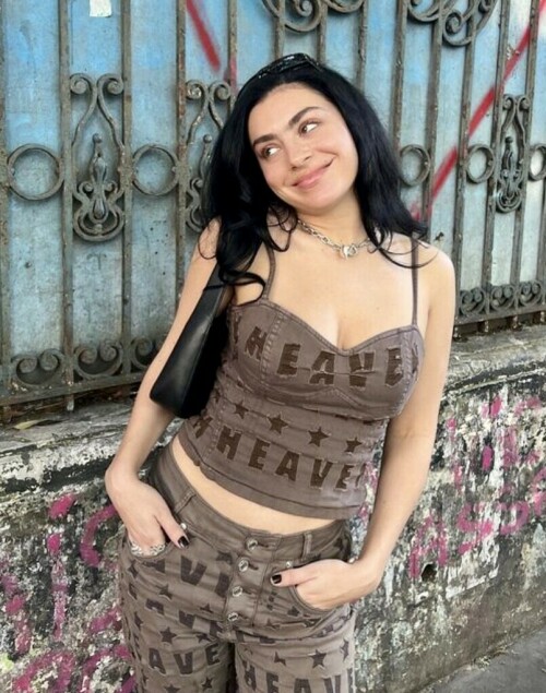 B294EFFF 2F21 41FF A7FE A71C49B54476