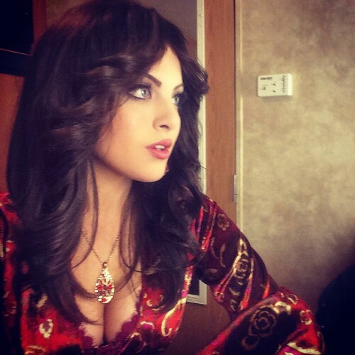 B2xq09GCMAAToxD.jpg large