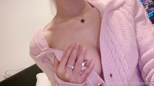 B46D9D5E D0CE 4D9A AFD4 4DC1F1FFFCF9