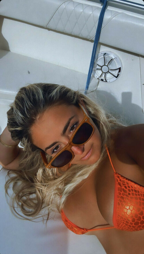 B78DA572 6334 4D36 ACC3 2A1C2CDB2C53