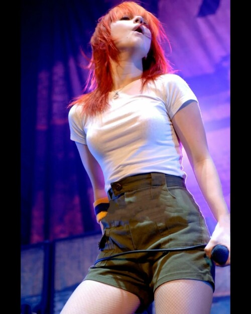 B7B59A52 21AE 4212 8A42 FA7DDF65B90A